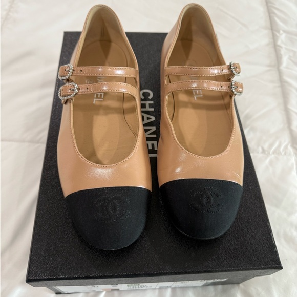 CHANEL Lambskin and Grosgrain Mary Jane Flats in Beige and Black - Picture 1 of 11